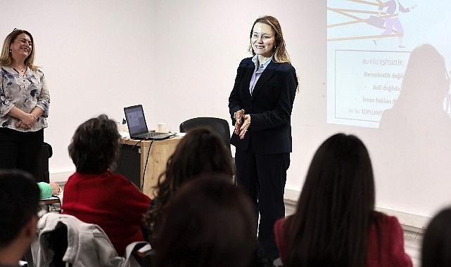 Konak'ta kadınlar her geçen gün daha güçlü