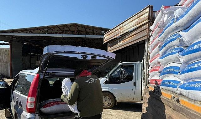 Başkan Çerçioğlu'ndan Karacasu'da Küçük Üreticilere Yem Desteği