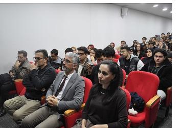 Duayen Savaş Muhabiri Coşkun Aral Egeli gençlerle buluştu