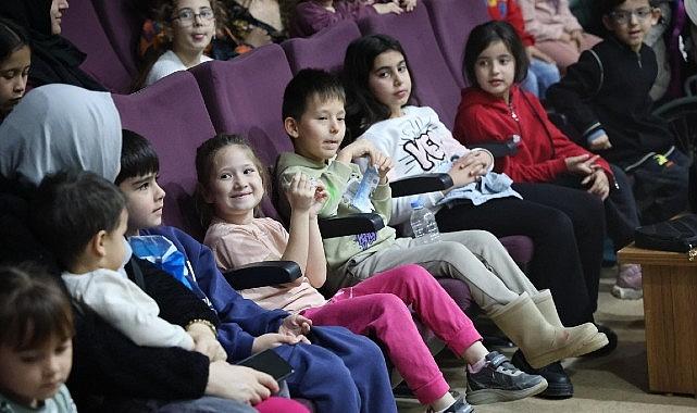 Kartepe'de Minik İzleyicilere Neşeli Bir Gün