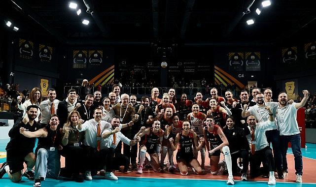 Eczacıbaşı Dynavit, derbide VakıfBank'ı 3-1'le geçti