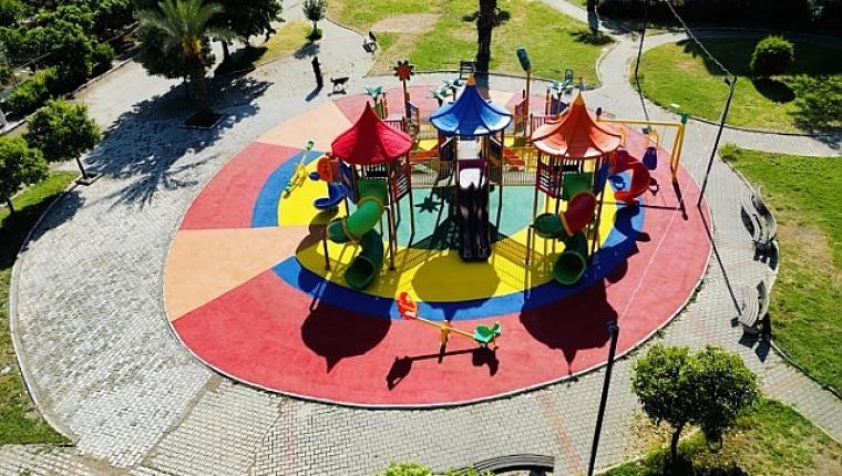 Narlıdere'de Oyun Parkı Zeminleri Yenileniyor
