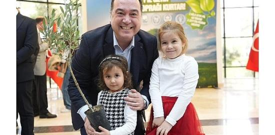 Büyükşehir'den Örnek Çevre Projesi: Atık Pil Getirene Zeytin Fidanı