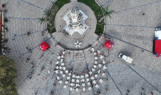 Cumhuriyet Coşkusu "İzmir Zekâ Oyunları Projesi" İle Devam Ediyor