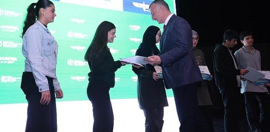 YKS ve LGS'ye ücretsiz hazırlık programı Kılavuz e-Derslik açıldı