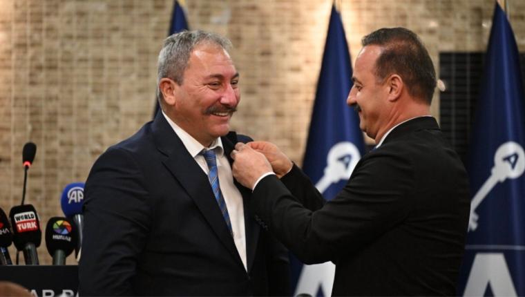 Akalın Anahtar Parti’ye katıldı: ‘Türk siyasetinde yeni bir dönem başlayacak’ - Videolu Haber