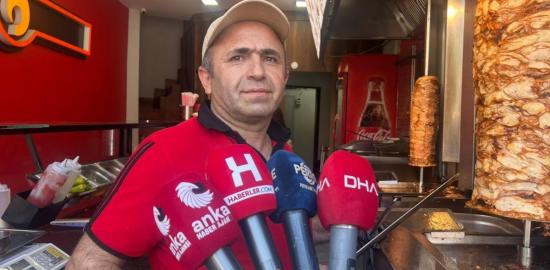 Adıyamanlı esnaf bayramda da mesai yaptı: ‘Ekmek parası için buradayız’ - Videolu Haber
