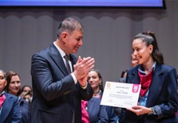 İzmir'in kadınlarıyla tam yol ileri