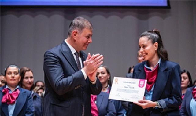 İzmir'in kadınlarıyla tam yol ileri
