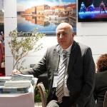 Özgültekin; Ayvalık, “Gel" Diye Çağırmıyor; “Hazırsan Buradayım" Diyor...