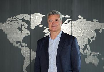 EY, 2025 küresel gelirini 53,2 milyar dolar olarak açıkladı