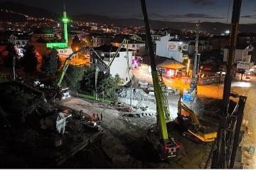 Başiskele Kavşak Projesi'nde ışıklar hiç sönmüyor