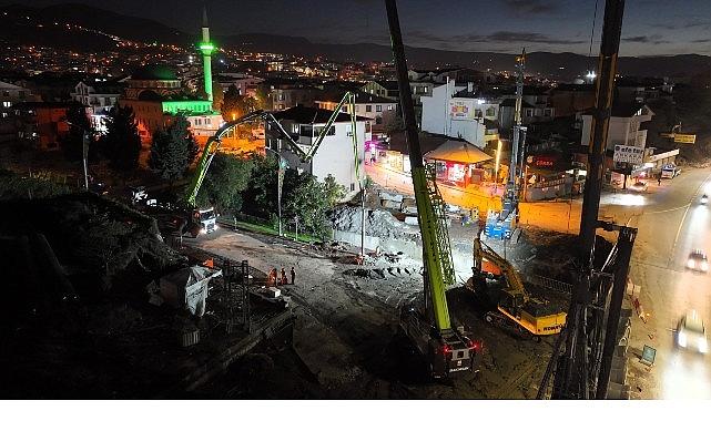 Başiskele Kavşak Projesi'nde ışıklar hiç sönmüyor