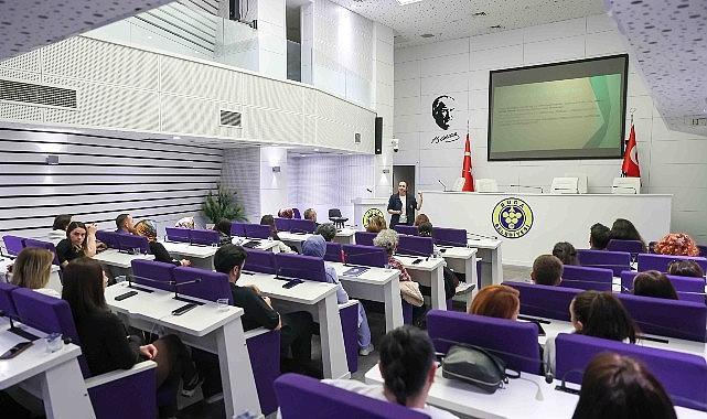 Buca Belediyesi'nden anlamlı adım: Çalışanlarına otizm farkındalık eğitimi verdi