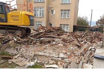 Gölcük Riskli Yapılardan Arındırılıyor