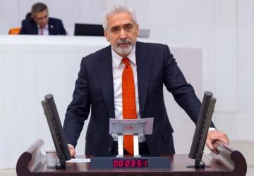 AK Partili Ensarioğlu, Hakan Fidan’ın Suriye açıklamalarına sert eleştiri