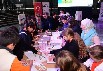 Osmangazi'de Çocuk Hakları Günü Renkli Pankartlarla Kutlandı