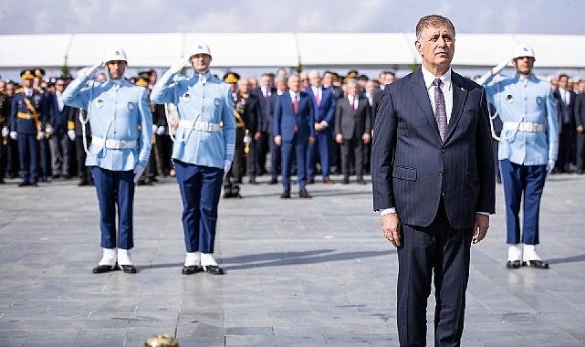 İzmir'de Cumhuriyet Bayramı kutlamaları başladı