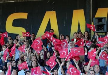 Aliağa Atatürk Stadyumu'nda Cumhuriyet Coşkusu