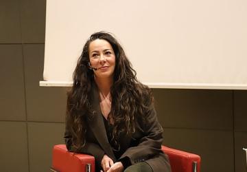 Oyuncu Zeynep Özyağcılar ile 8 Mart'a özel söyleşi!