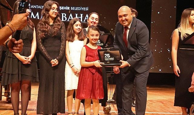 25. Uluslararası Antalya Piyano Festivali'nde genç yetenekler sahne aldı