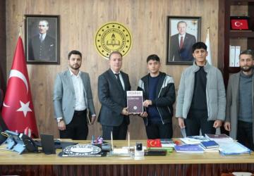 İnşirah Dergisi İl Milli Eğitim Müdürü Ali Tosun’a takdim edildi