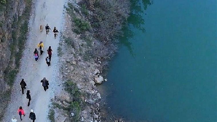 Menderes Belediyesi'nden Kadınlara Doğa Yürüyüşü