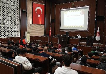 Keçiören Belediyesi'nde staj yapan öğrencilere oryantasyon eğitimi verildi