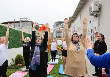 Gülşah Durbay Kadın Danışma Merkezi'nde yoga heyecanı