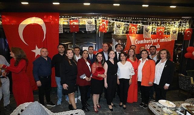 Menderes'in Her Noktasında Cumhuriyet Coşkusu