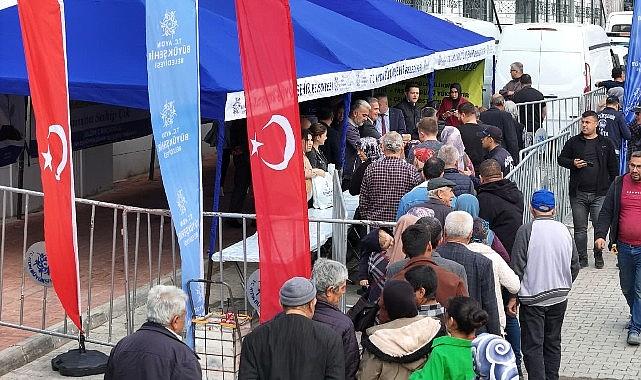 Başkan Çerçioğlu'nun öncülüğünde Ata tohumlarından üretilen fideler Aydınlılara ulaştırılıyor