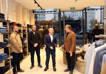 Vali Osman Varol Gölbaşı Caddesi esnafını ziyaret etti