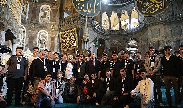 Başkan Altay “Genç Seyyah" Projesi ile İstanbul Gezisine Katılan Öğrencilerle Buluştu