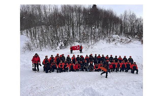 Zorlu kış şartlarında saniyelerle yarışıldı
