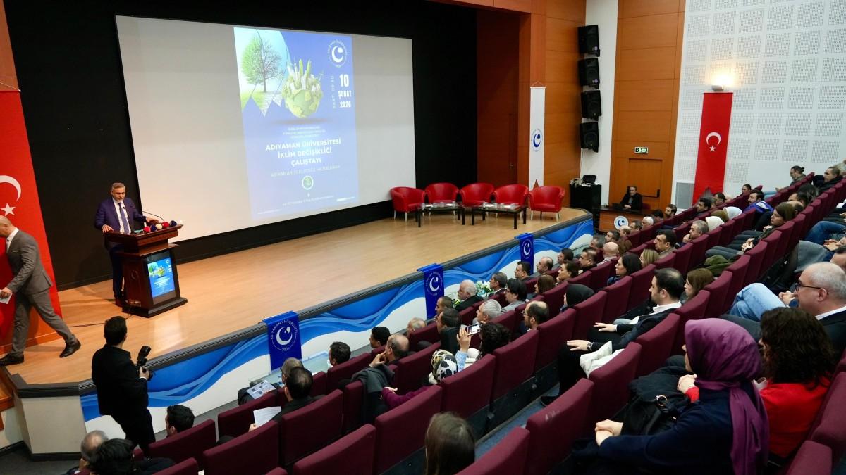 Adıyaman Üniversitesi’nde “Adıyaman’ı Geleceğe Hazırlamak” temasıyla İklim Değişikliği Çalıştayı gerçekleştirildi.