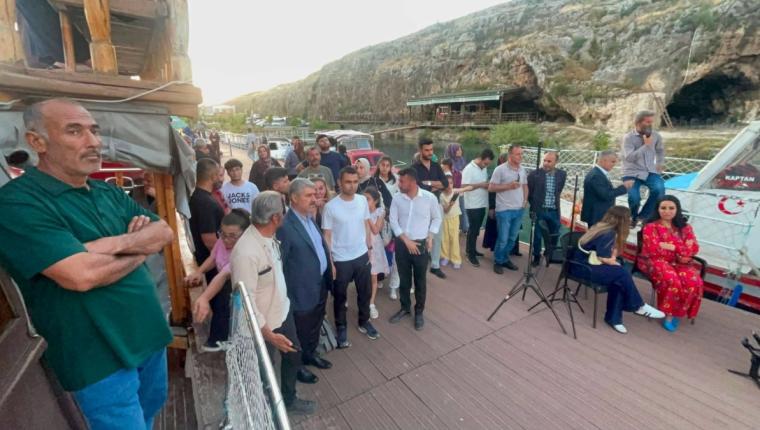 Sanatçı Latif Doğan yeni klibini Kızılin Merinos İskelesi’nde çekti - Videolu Haber