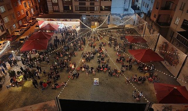 By Kafe'de ilk perde açıldı: Ateş başında 'Gülen Gözler' buluşması