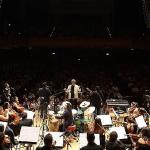 İzmir Oda Orkestrası Latin müzikleriyle dans ettirdi