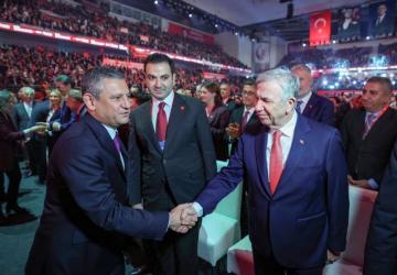 Özgür Özel: ‘İmamoğlu’nun adaylığında ısrarcıyız’