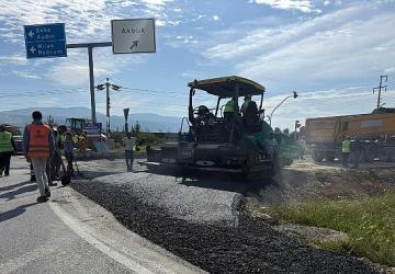 Aydın Büyükşehir Belediyesi Yol Yapım ve Yenileme Çalışmalarına Devam Ediyor