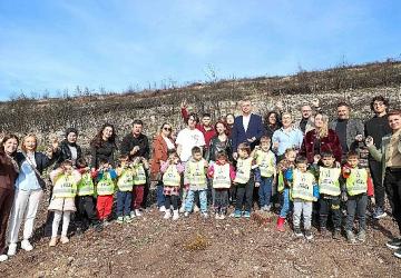 Minik ellerden yanan alanlara umut tohumları