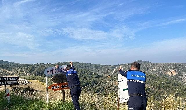 Efes Selçuk'ta Görüntü Kirliliği Yaratan Tabelalar Kaldırılıyor
