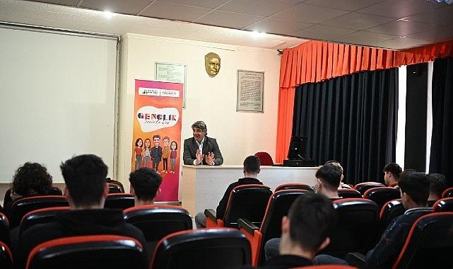 Başkan Kocaman “Gençlik Seninle Var" Programında Öğrencilerle Buluştu