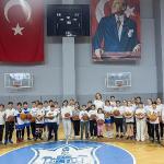 Başkan Mutlu'dan spor okullarına sürpriz ziyaret