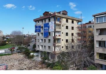 E Sınıfı Yüksek Riskli Binanın Yıkımı Gerçekleşti