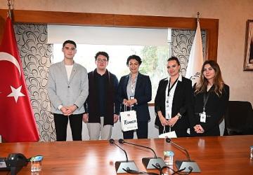 Kemer Belediyesi Gençlik Meclisi'nden LÖSEV'le iş birliği