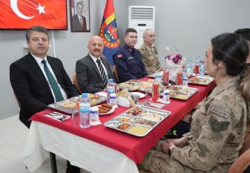 Adıyaman’da Jandarma Özel Harekat Taburu’nda iftar programı düzenlendi