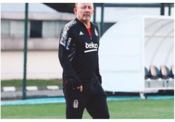 Beşiktaş’ta dört futbolcunun ayrılığı gündemde