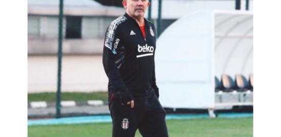 Beşiktaş’ta dört futbolcunun ayrılığı gündemde