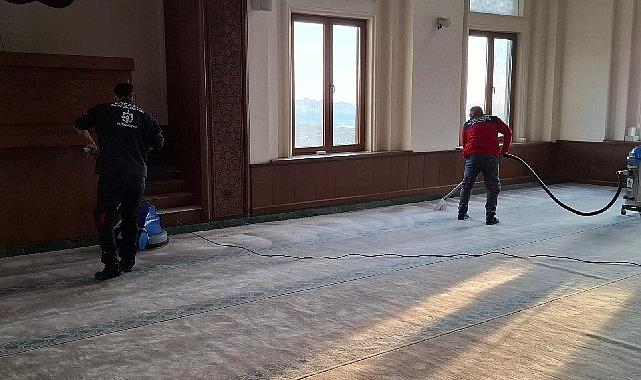 Büyükşehir'den Şekerpınar'daki camiye detaylı temizlik